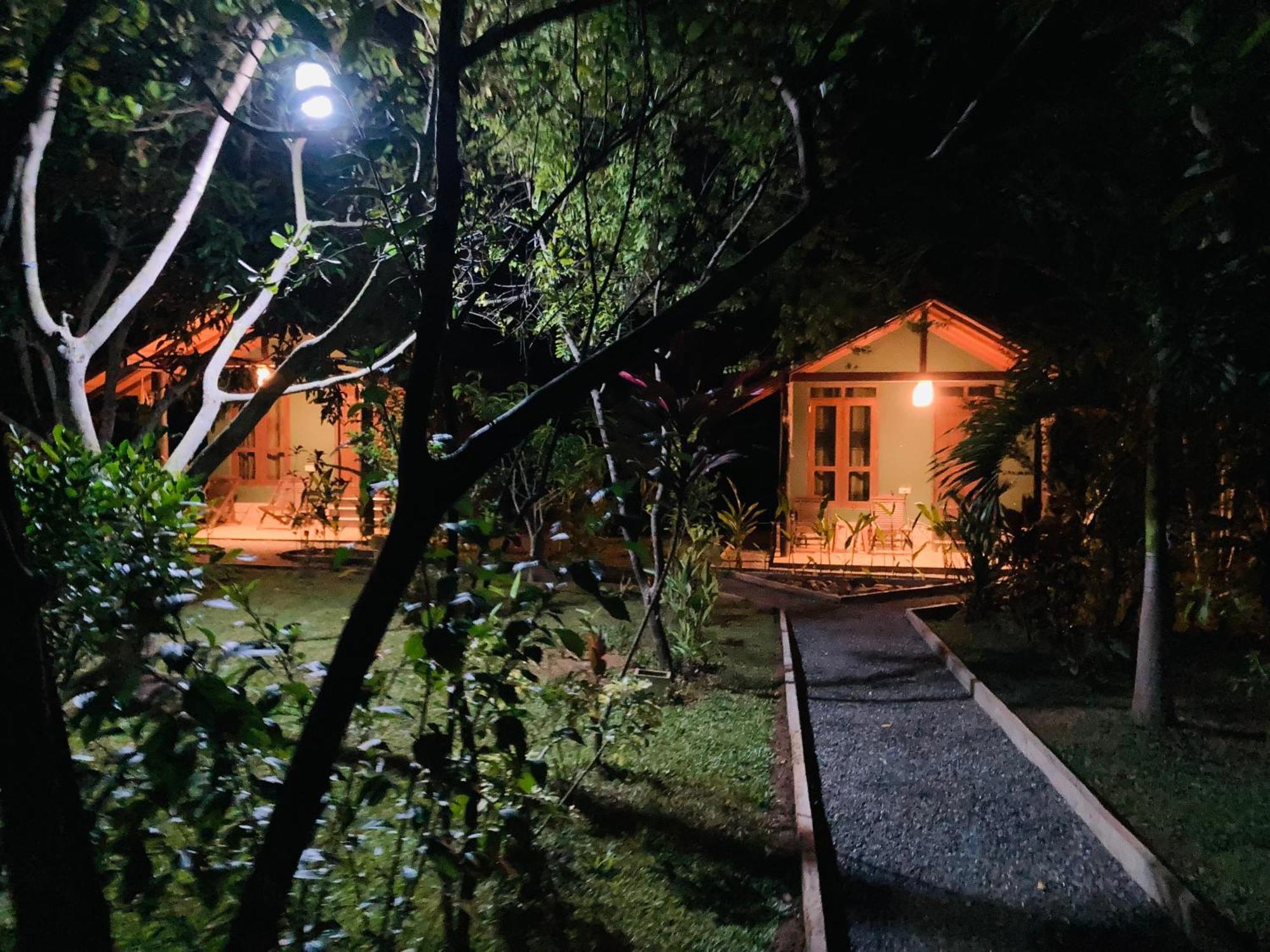 Suncity Privacy Cottages Удавалаве Екстериор снимка