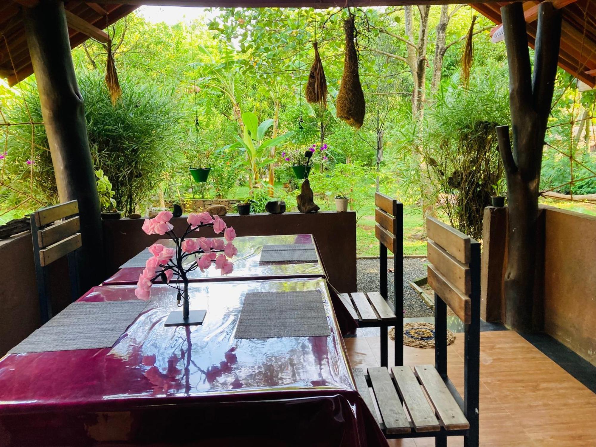Suncity Privacy Cottages Удавалаве Екстериор снимка